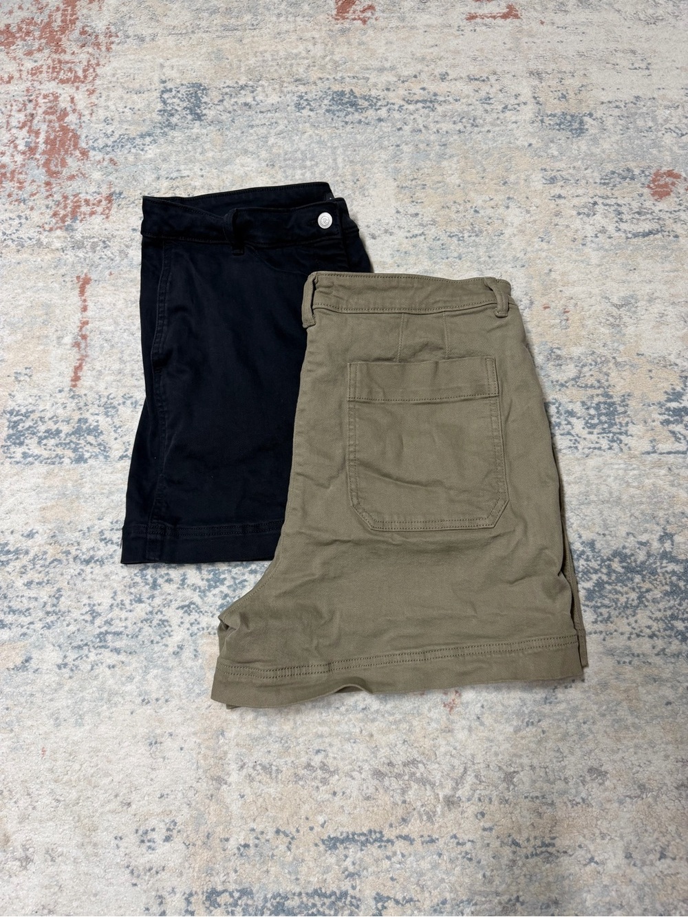 Banana Republic Shorts - Black & Olive
